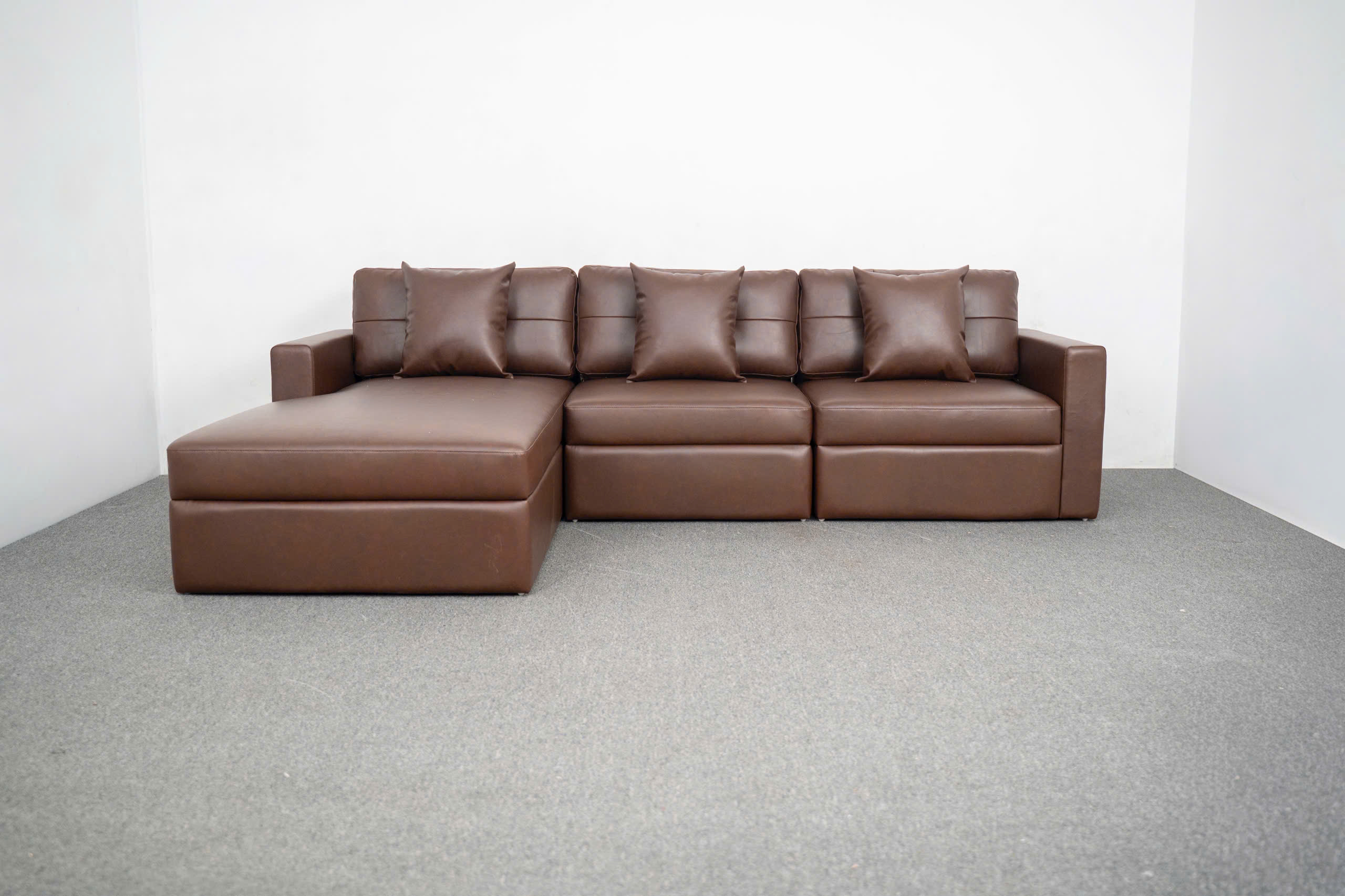 GD1072 – SOFA BROWNIX – BIỂU TƯỢNG CỦA SỰ QUYỀN QUÝ VÀ ĐẲNG CẤP HÌNH KHỐI TRONG NỘI THẤT HIỆN ĐẠI